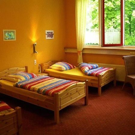 Econo Motel Goelzer Büchenbeuren Exteriör bild