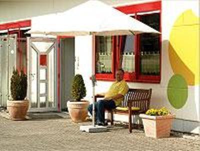 Econo Motel Goelzer Büchenbeuren Exteriör bild